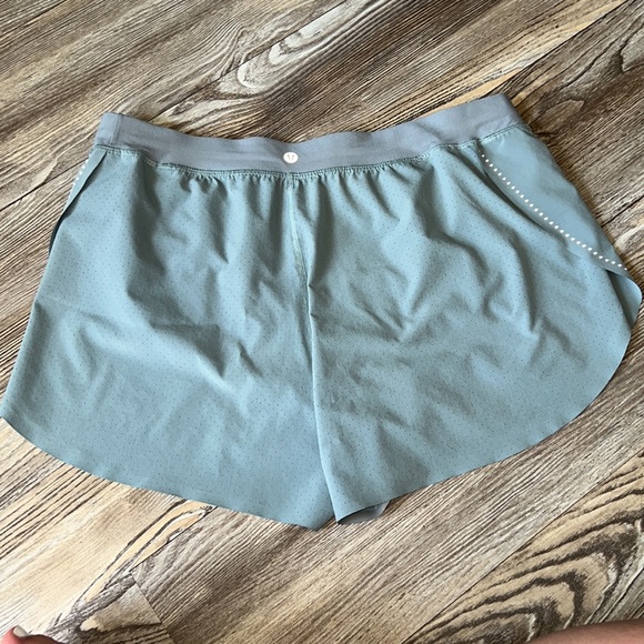 Lululemon Find Your Pace Short 3" Lined - Picture 6 of 14